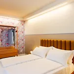 Casa Flores Daire *
